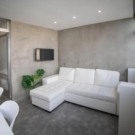 Apartment Super - Silver